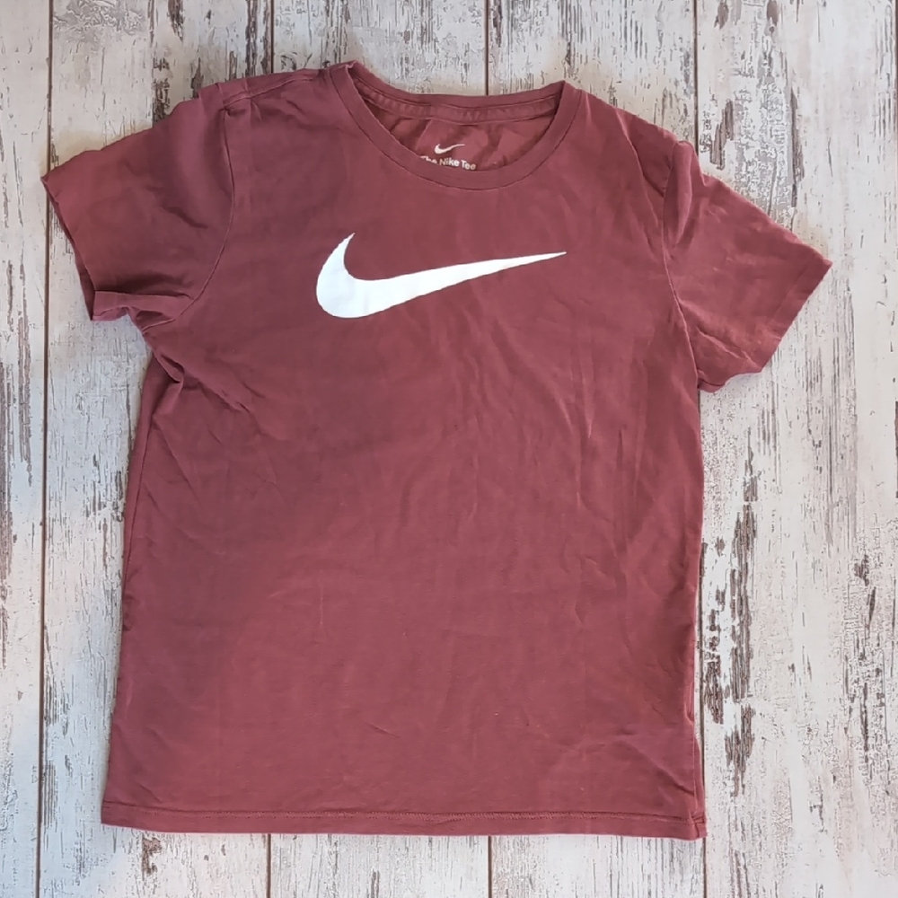 Nike Women's Short Sleeve Tee